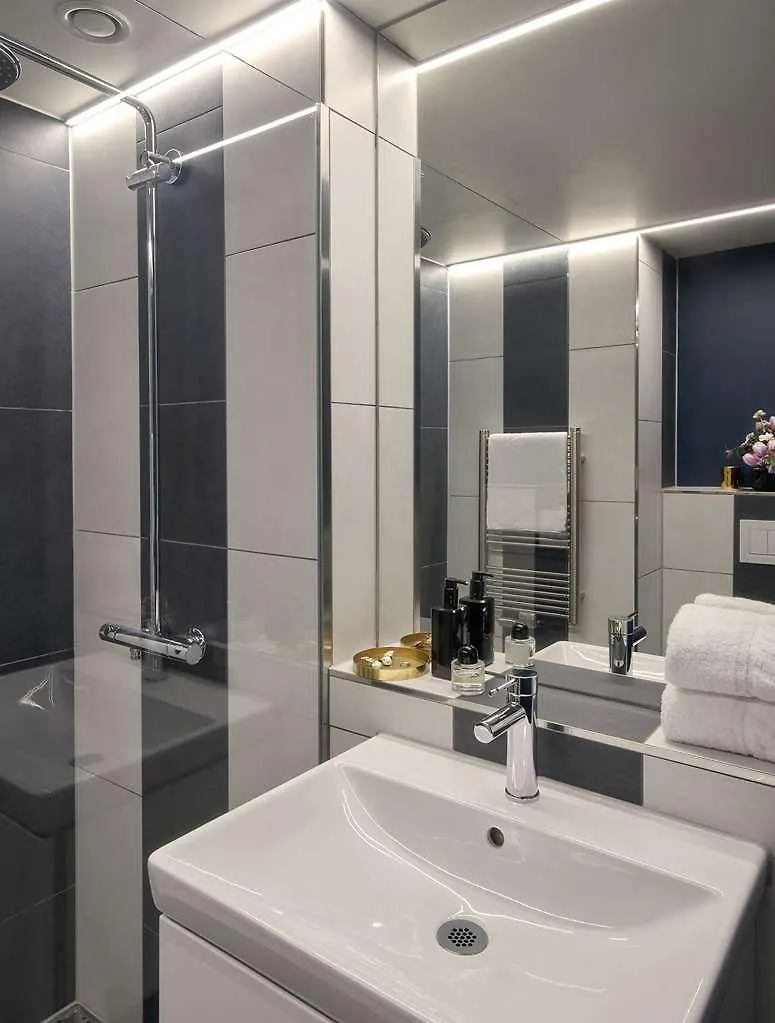 Hotel Mio By Amano Munich 3*,